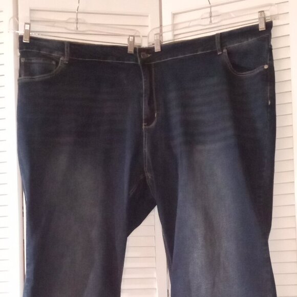Plus size Bloomchic NWT Jeans Size 28 - Picture 2 of 8